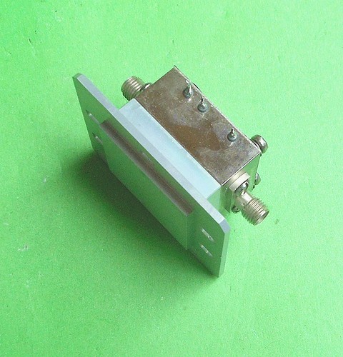 Amplificador de microondas SDL WBA3-4-15G28VP22D 0,1-18 GHz 22 dB SMA 1 pieza - Imagen 2 de 3