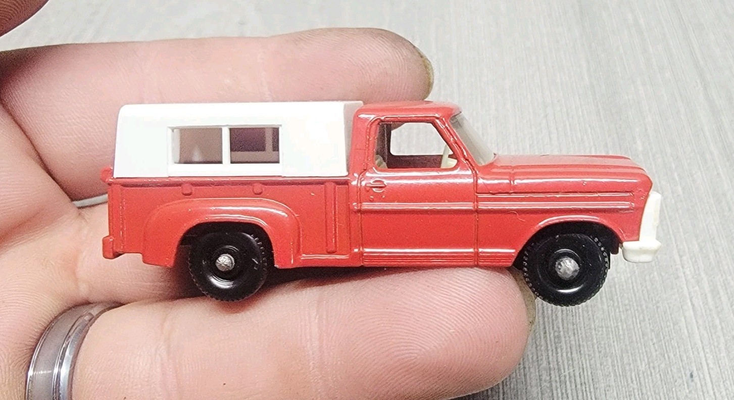 Picture 1 of 6