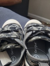 Cat Jack Unisex Kids Low Top Camo Hook Loop Strap Sneakers Gray Size 9