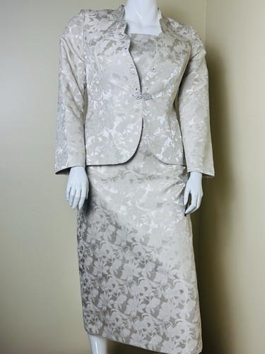 $200 DANILLO Women’s Blazer w/ Rhinestones and Skirt Suit Size 14 (B.153)