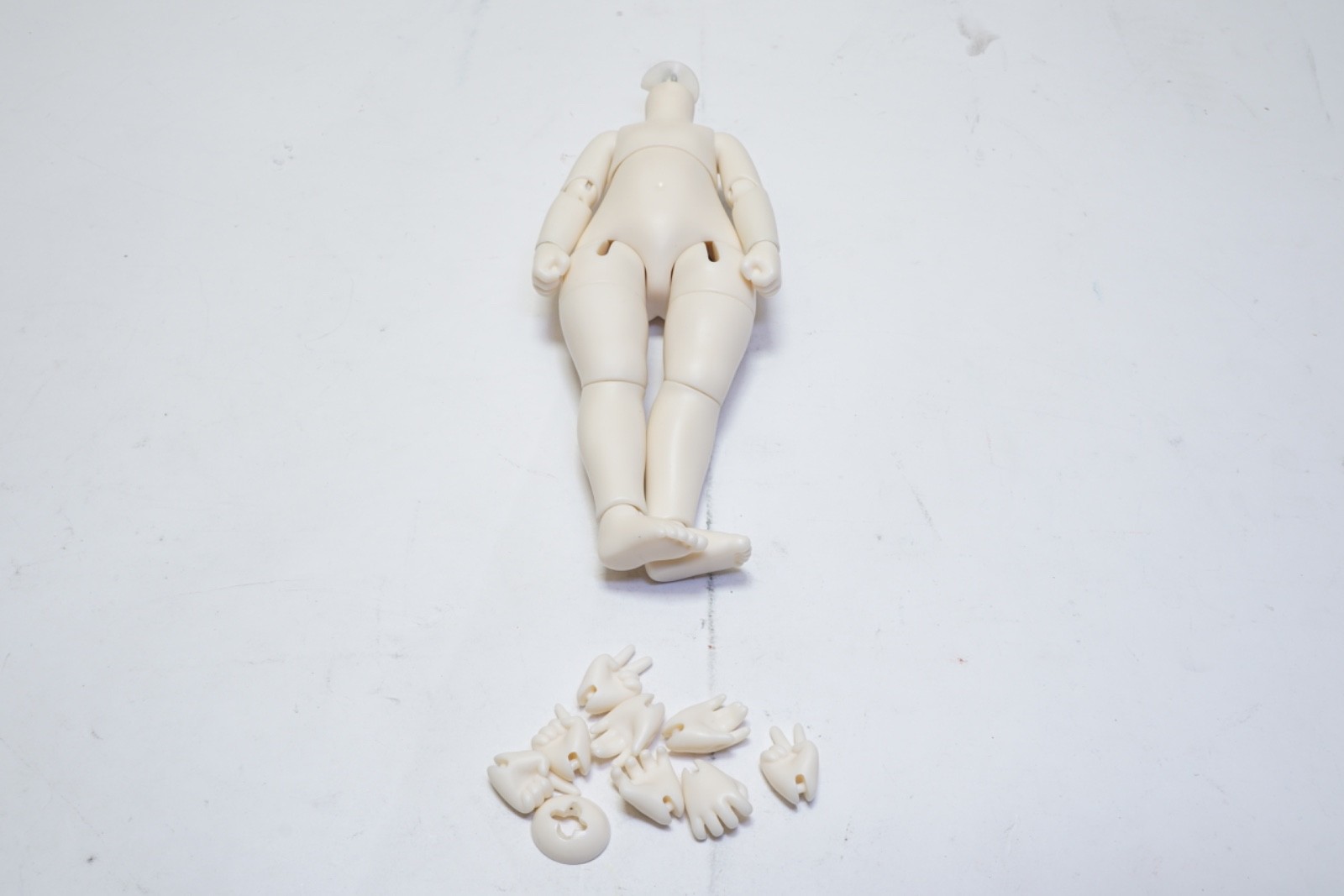 NO HEAD! New DLL DOLL Custom Nude Doll White Skin, 5 Different Hands Ships FREE