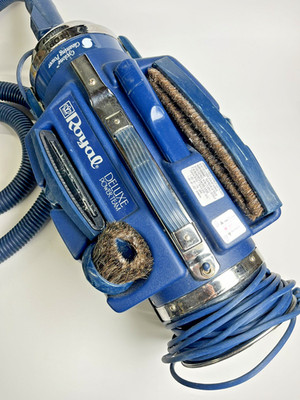 Royal Deluxe Power Team 4600 Canister Vacuum Cleaner w/ Attachments WORKS GREAT