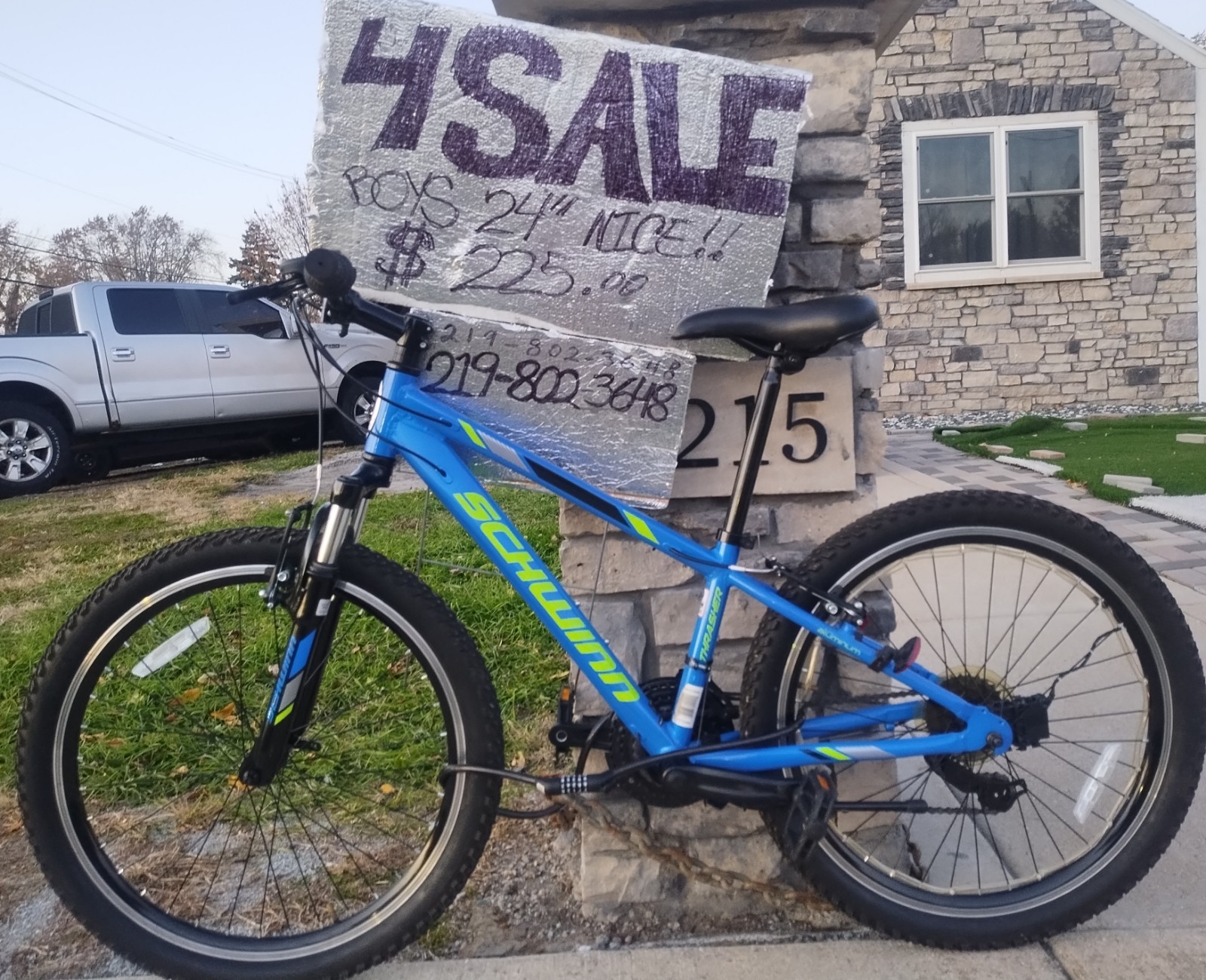 24 Inch Boys Schwinn Bike