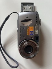 Sony Cyber-shot DSC-P93 Compact Digital Camera - Not Working - For Parts Only
