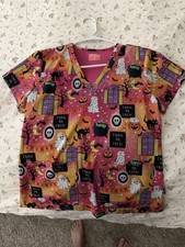 Halloween Scrubs Perfect Condition. Size Small. With Pockets. Come as a set.
