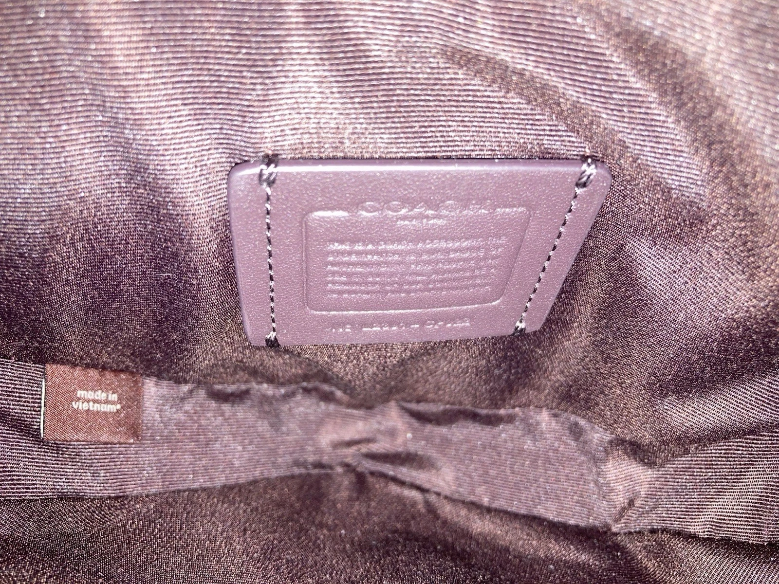 Borsa a tracolla Coach donna cuore nuova con etichetta marrone multi in pelle firmata CP022