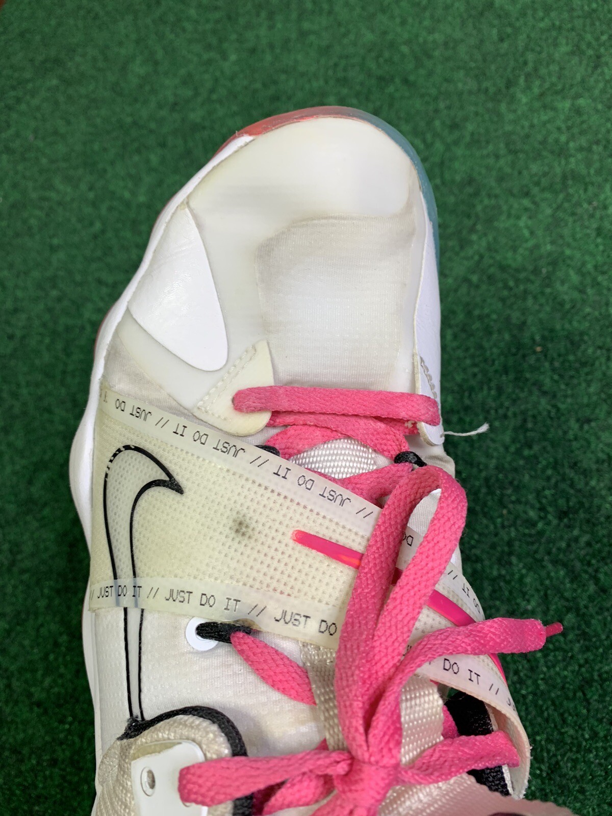 Womens Nike React HyperSet SE White Pink Volleyball S… Gem