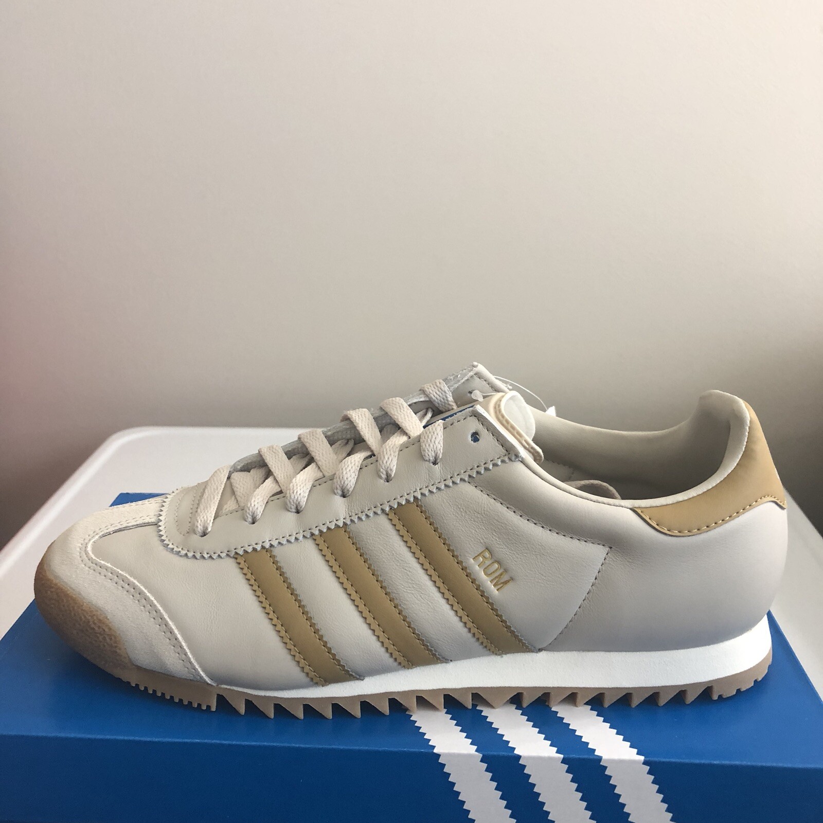 adidas rom 11