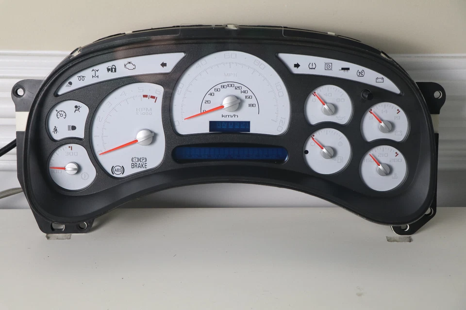 03-05 GMC Yukon Escalade HD GAS Reman Panel de Instrumentos Panel 0 millas LED ROJO #2 Foto 2 de 4