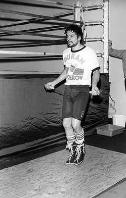 Roberto Duran Jumps Rope As He Trains BOXER BOXING OLD PHOTO