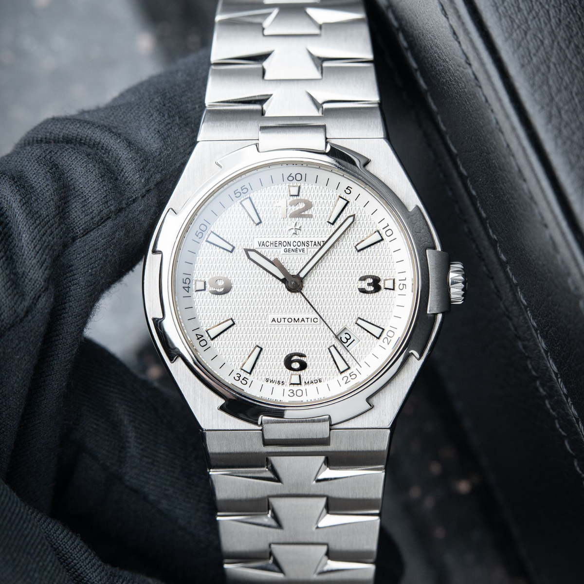 Vacheron Constantin 47040/B01A-9093 Overseas Automatic Jumbo