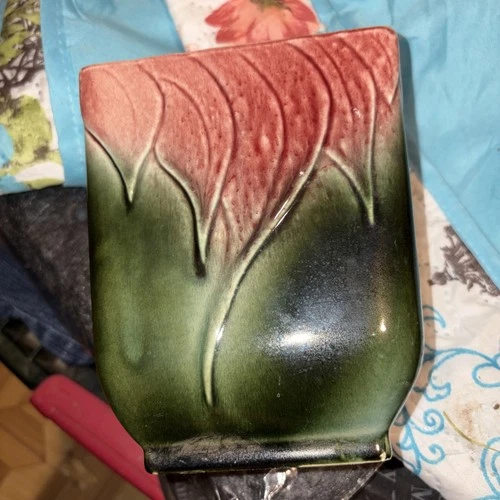Beautiful Hull Pottery Rectangular Planter In Dark Green With Rose Pink Leaves