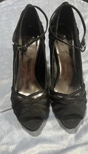 Bakers Black Lola Heels Leather Sole Upper Fabric Peep Toe Size 8