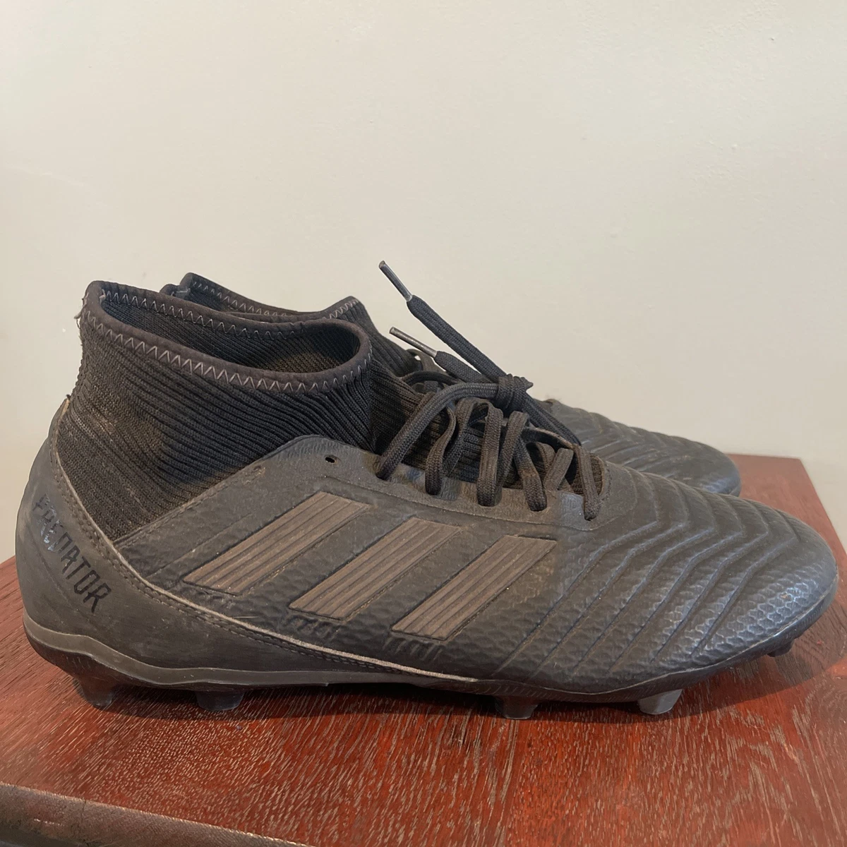 Preços baixos em Adidas Predator 18+ | eBay