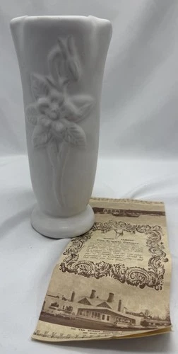 Van Briggle Pottery Vase Columbine Flower White 8.5”  Signed Original Paperwork