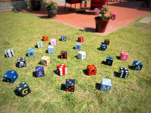 1 Jumbo Césped Patio Madera DICE Broncos Gators Pepperdine Azul Naranja Yahtzee, Bunco - Imagen 7 de 7