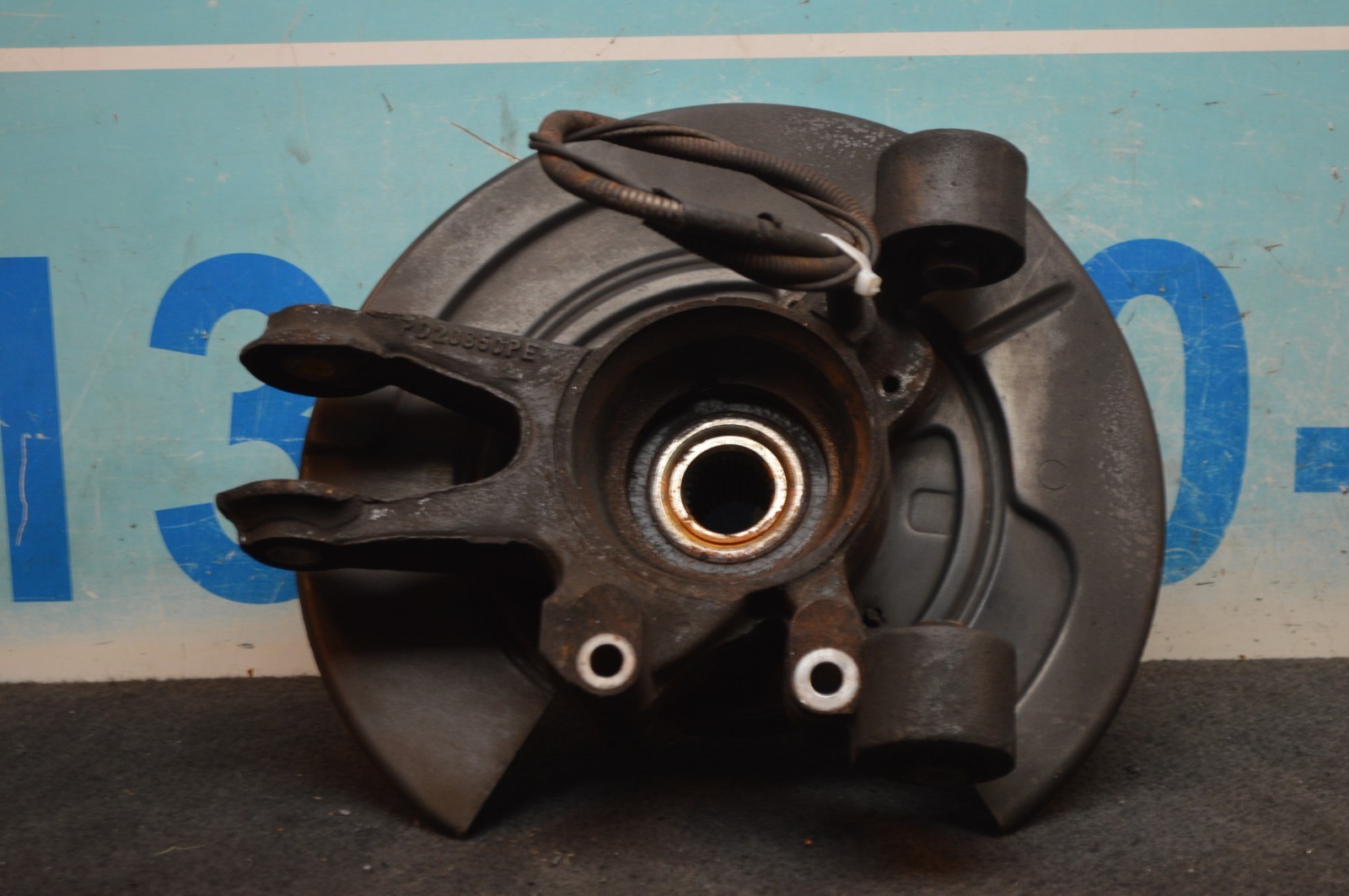 05-09 BENTLEY ARNAGE TURBO REAR RIGHT PASSENGER SPINDLE KNUCKLE HUB ASSEMBLY