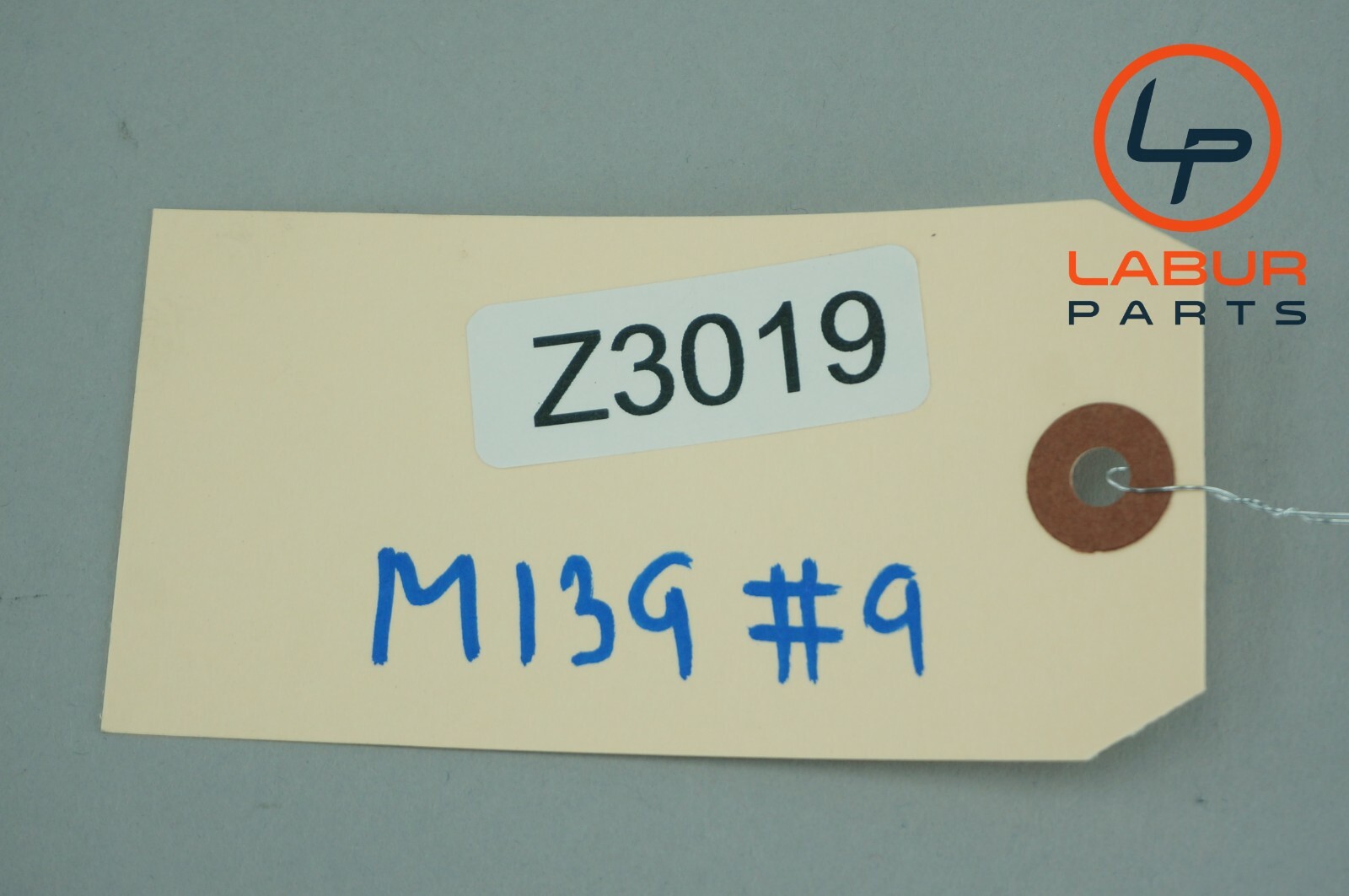 M139 04-08 Maserati Quattroporte Front Left Driver Side Spindle Knuckle Z3019