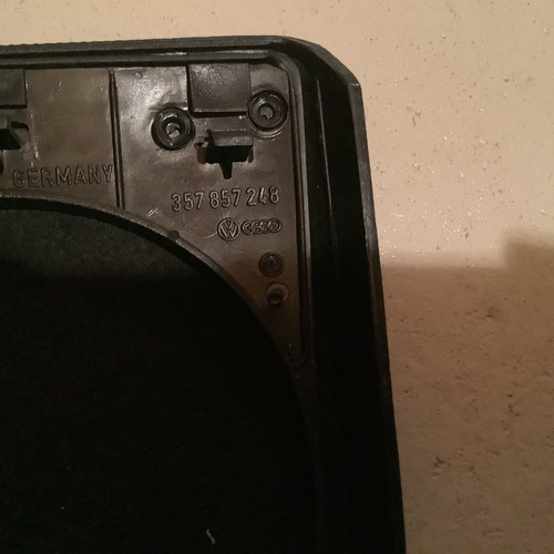 VW Passat 35i Lautsprecherabdeckung Lautsprecher Abdeckung vorne 357857248