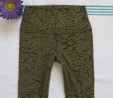 New ATHLETA Womens Small Petite Green Leggings Transcend 7/8 Tight