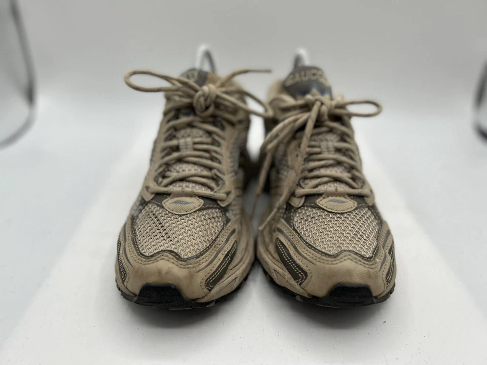 Tênis esportivo feminino Saucony Excursion TR 2 tamanho 7 bege com cadarço corrida 19276 - Imagem 2 de 4