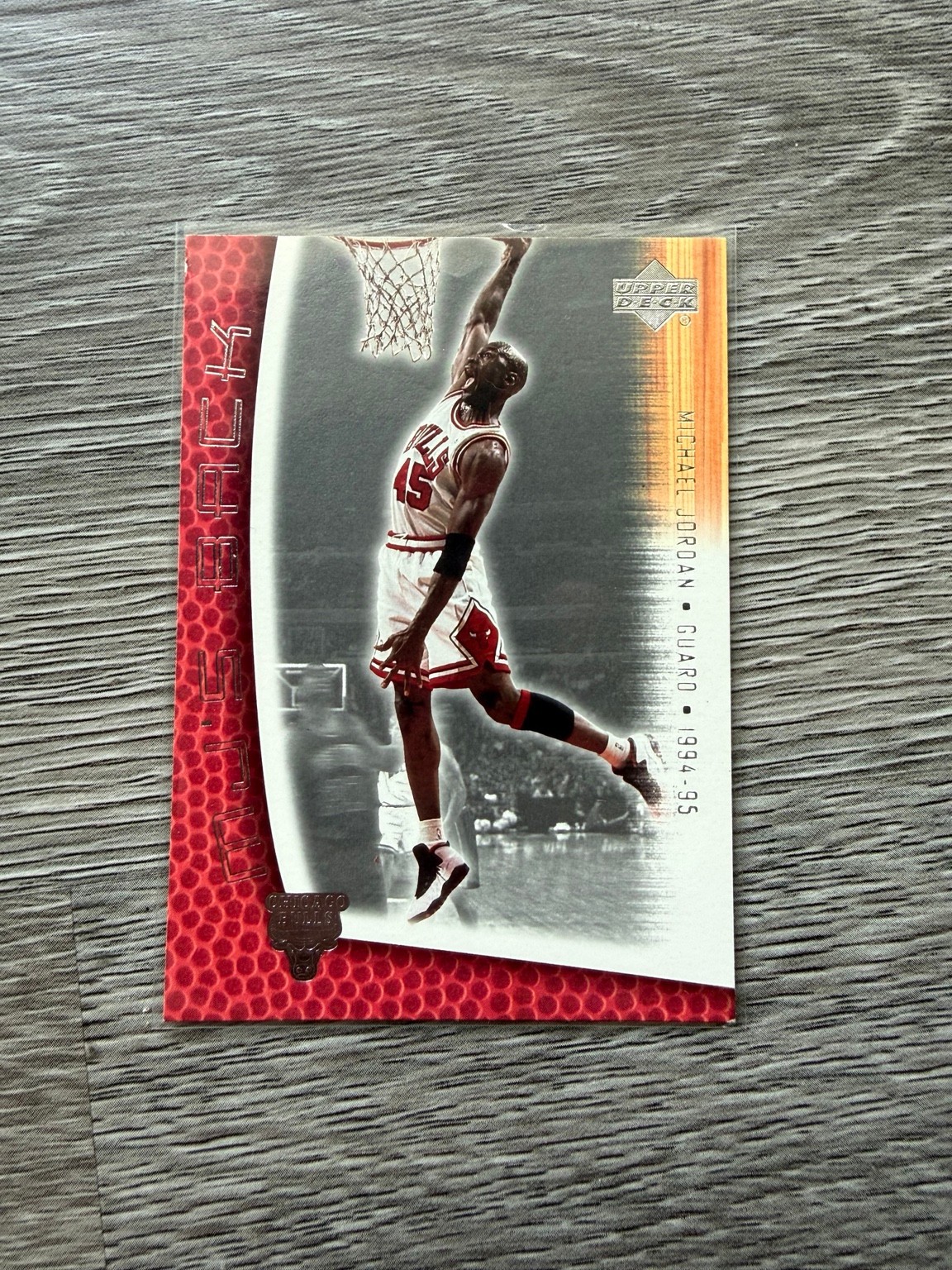 Michael Jordan 2 Card Lot 2002-03 Topps #10 + 2001-02 Upper Deck MJ's Back MJ-7