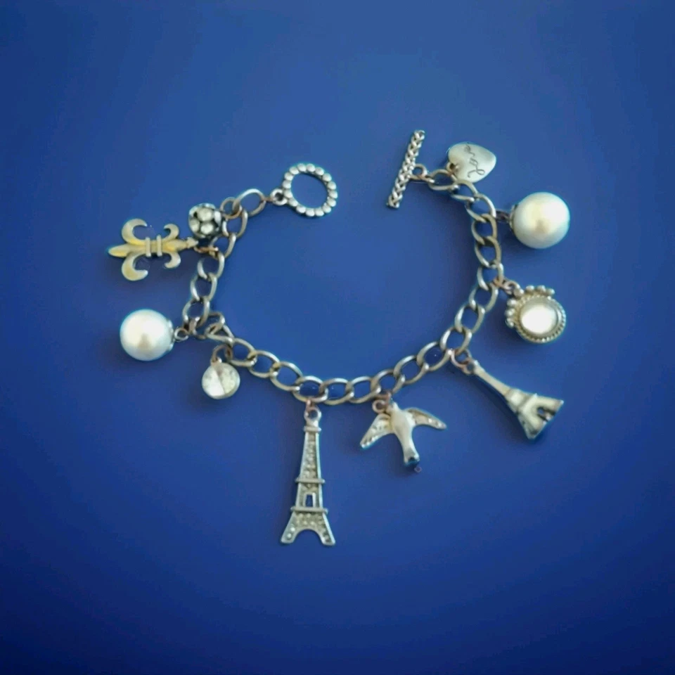 Bracelet argenté à breloques - Photo 2/3