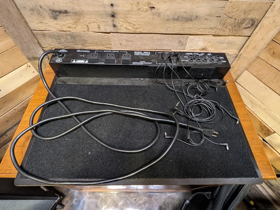 Furman SPB-8 Guitarra Efectos Pedal Board Fuente de Alimentación Acondicionador con Bolsa Foto 2 de 4