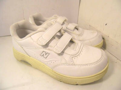 new balance 811 velcro