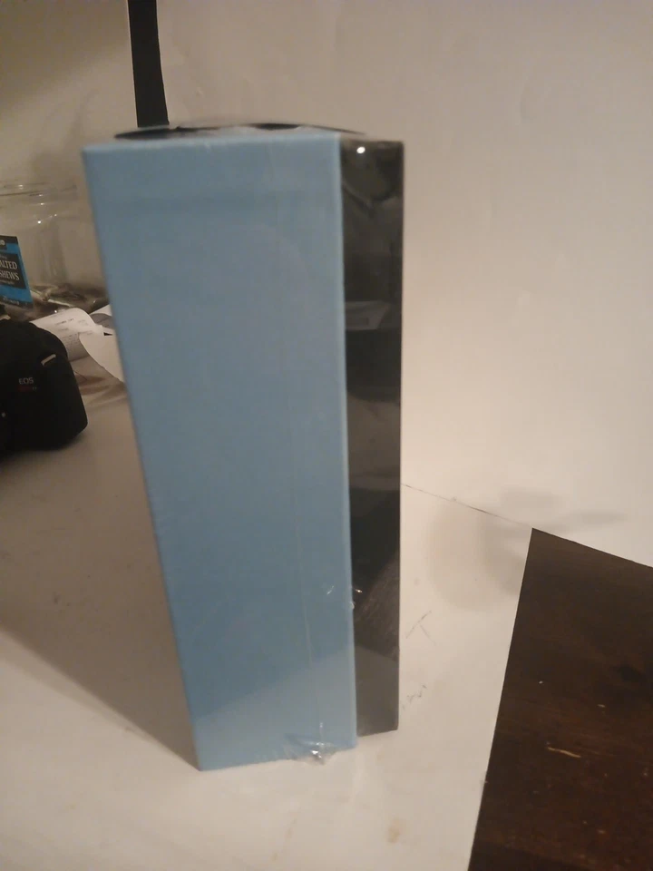 Aura Frames Cooper 10.5" Hi-Res Digital Picture Frame (River Rock - AFSC24-MAT) - Image 4 of 4