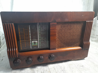Vintage Etronic großes Tischventilradio Modell R640 ERSATZTEILE ODER REPARATUR REFURB