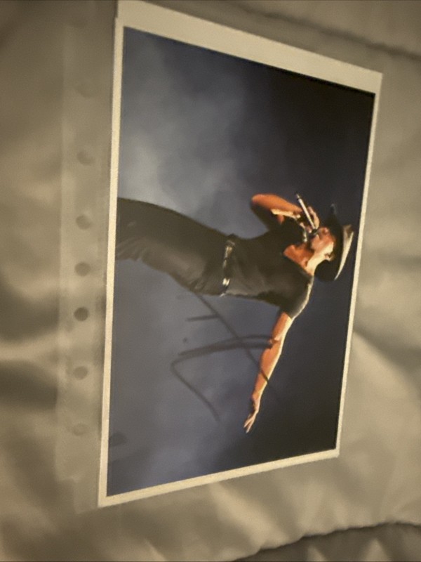 Country Singer Tim McGraw Auto Mini Photo