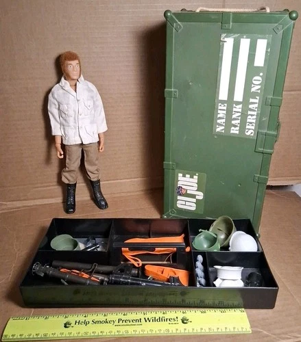 GI JOE 1997 Footlocker & Accessories. LJN Cotswold Hasbro. No Reserve