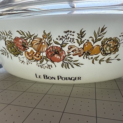 Anchor Hocking Fire King 433 Oven Proof 1 1/2 Qt Casserole Dish with Lid 