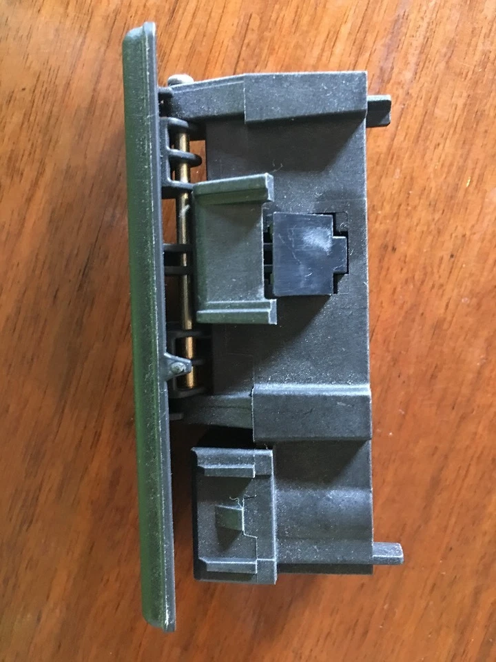 Guantera Dodge Nitro manija cierre guantera NEGRO 07 08 09 10 usada guantera lat Foto 4 de 4