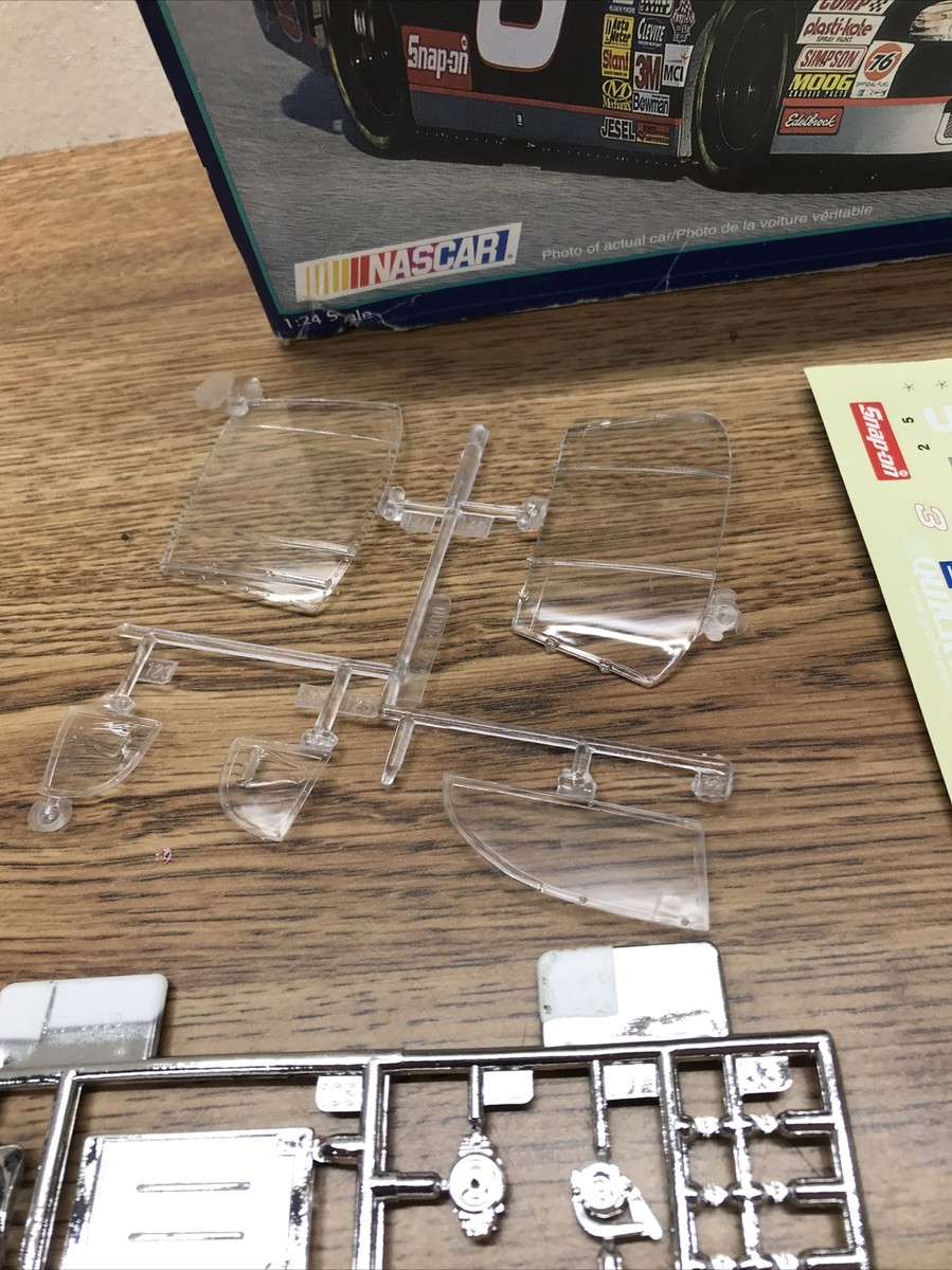 Revell Monogram 1:24 #3 Dale Earnhardt Goodwrench Svs Monte Carlo