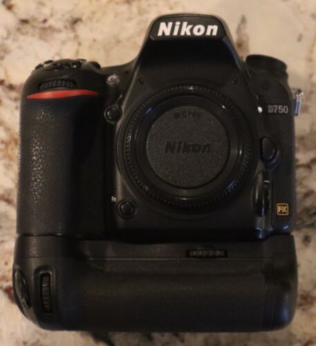 Nikon D750 DSLR Camera Body and MB-D16 Battery Grip Excellent 45K Shutter Count