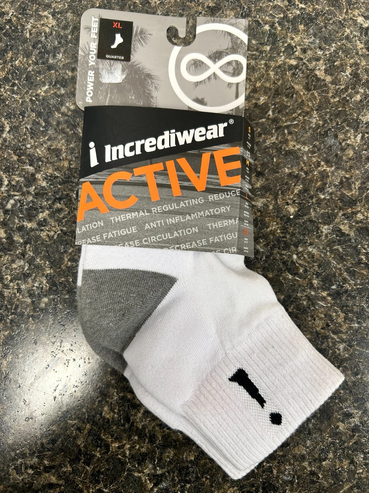 **NEW** INCREDIWEAR ACTIVE SOCKS MEN/WOMEN QUARTER CREW WHITE