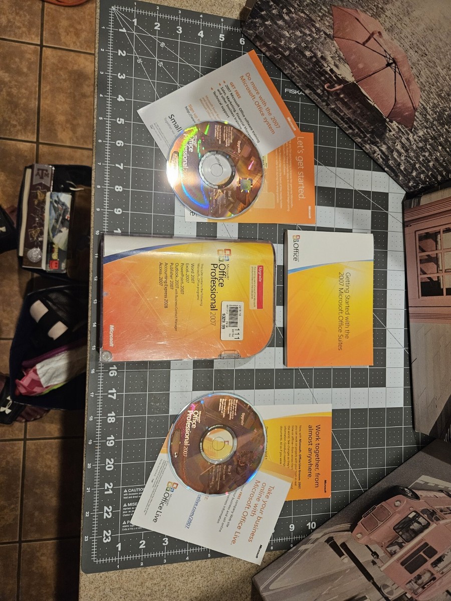 コンピュータ・IT Microsoft Office Professional 2007upgrad Microsoft Office Professional Upgrade 2007 Windows CD