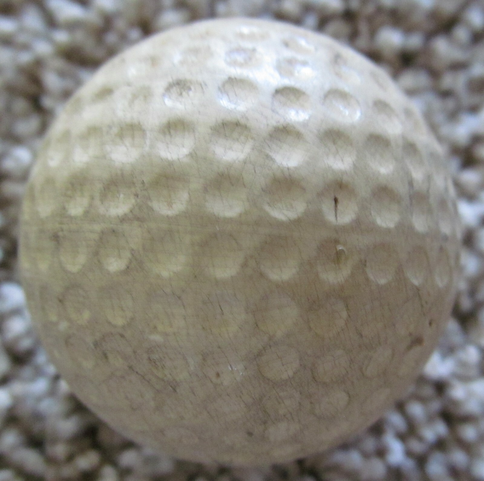 DIMPLE GOLF BALL-KEEN CLICK  LIQUID CENTER USED