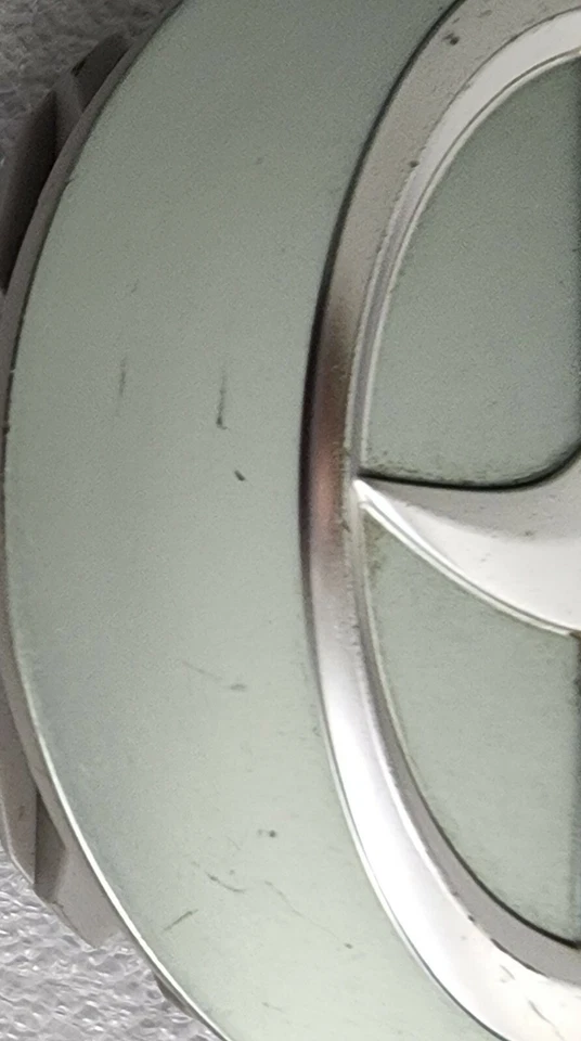 Tapacubos SCION TC 2011-2015 ORIGINAL DE FÁBRICA FABRICANTE ORIGINAL HYPER SILVER 69599A Foto 4 de 4