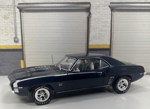 Highway 61 1/18 Scale 1969 Chevy Camaro W/New Rims & Air Filter / NO BOX - Picture 1 of 12