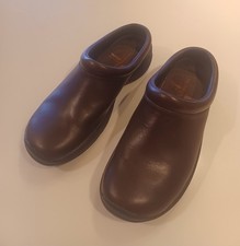 Merrill J66292 Encore Nova Smooth Brown Leather Slides Clogs Shoes Womans 6