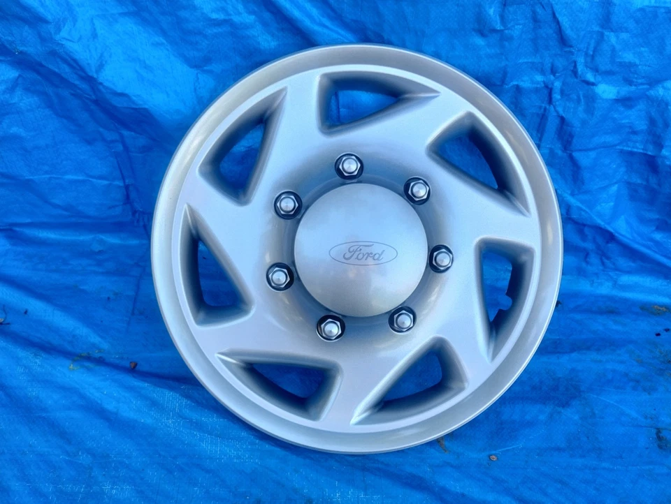 CUBIERTA RUEDA FORD ECONOLINE VAN E150 250 350 97-18 16" 5 RADIOS PLATEADA - 1 - 7030A Foto 3 de 4