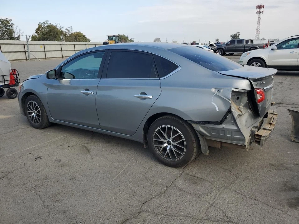 Tanque de combustible usado se adapta a: Nissan Sentra 2014 grado A Foto 2 de 4