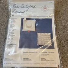 NEW Haandarbejdets Fremme Danish "FEATHER" CUSHION Cross Stitch Kit