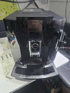 JURA E80 Kaffeevollautomat, 1450W - Piano Black