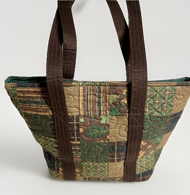 Donna Sharp Quilted Bag Purse Greens & Browns Acorns Leaves Roomy Interior