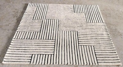 White & Black Hand Tufted Wool Area Rug   Modern Design Carpet   Handmade Thick,
