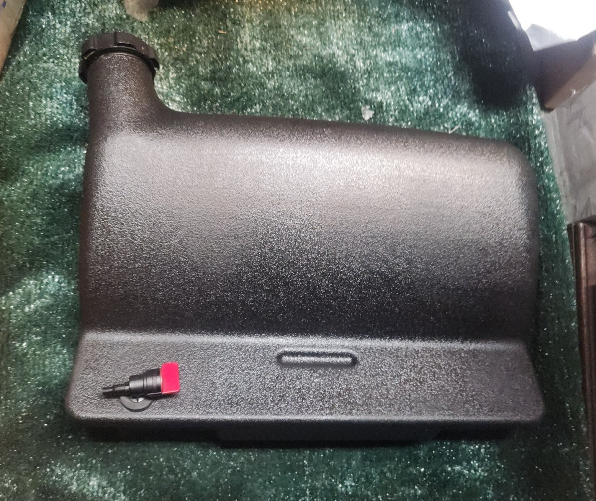 DIXON INDUSTRIES 7912 PLASTIC FUEL TANK FOR ZERO TURN MOWERS